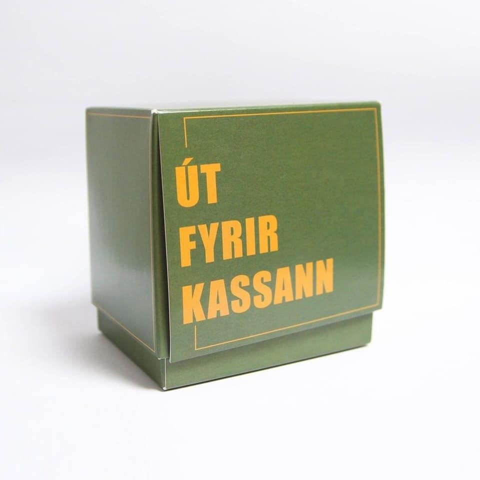 Út fyrir kassann - takmarkað upplag